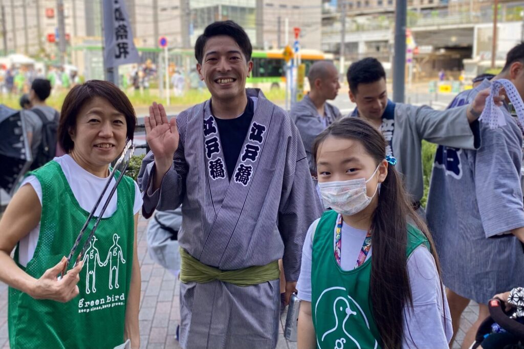 地域のお神輿を担ぐ方々の応援も受け